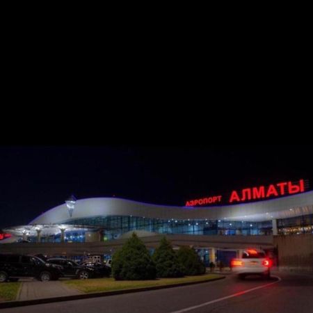 Apartment On Akhmetova 10 Almaty Exterior foto